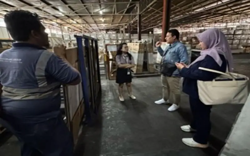 The ECHO Project team with NIRO Ceramic Group